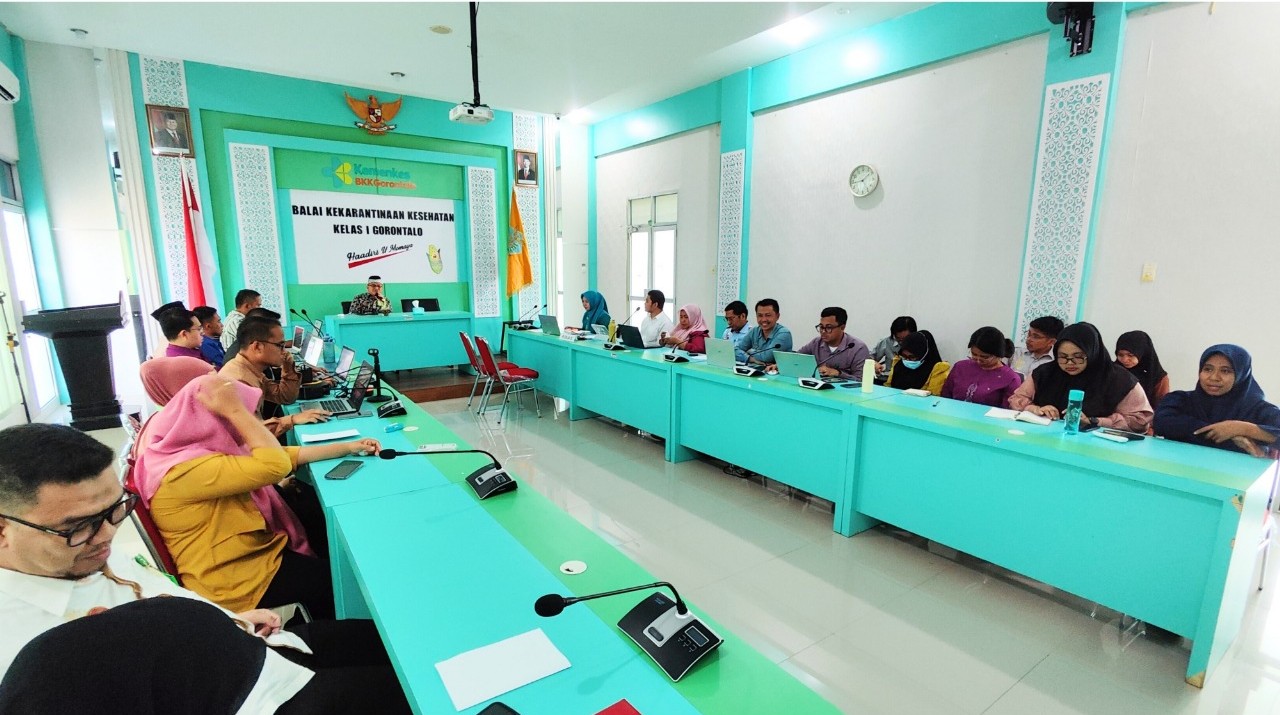 Evaluasi SOP, SPBE, dan KIP: BKK Gorontalo Laksanakan Monev Triwulan III